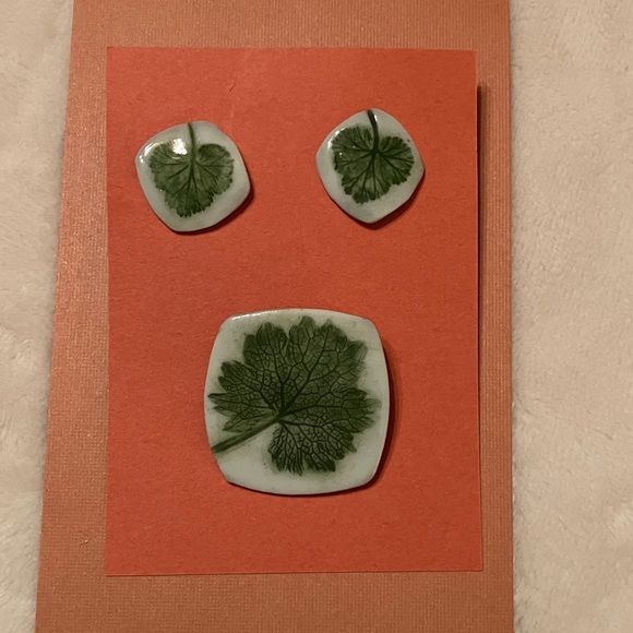 Hand Crafted Jewelry - Vintage Handmade Green Leaf Ceramic Brooch and Earrings Set